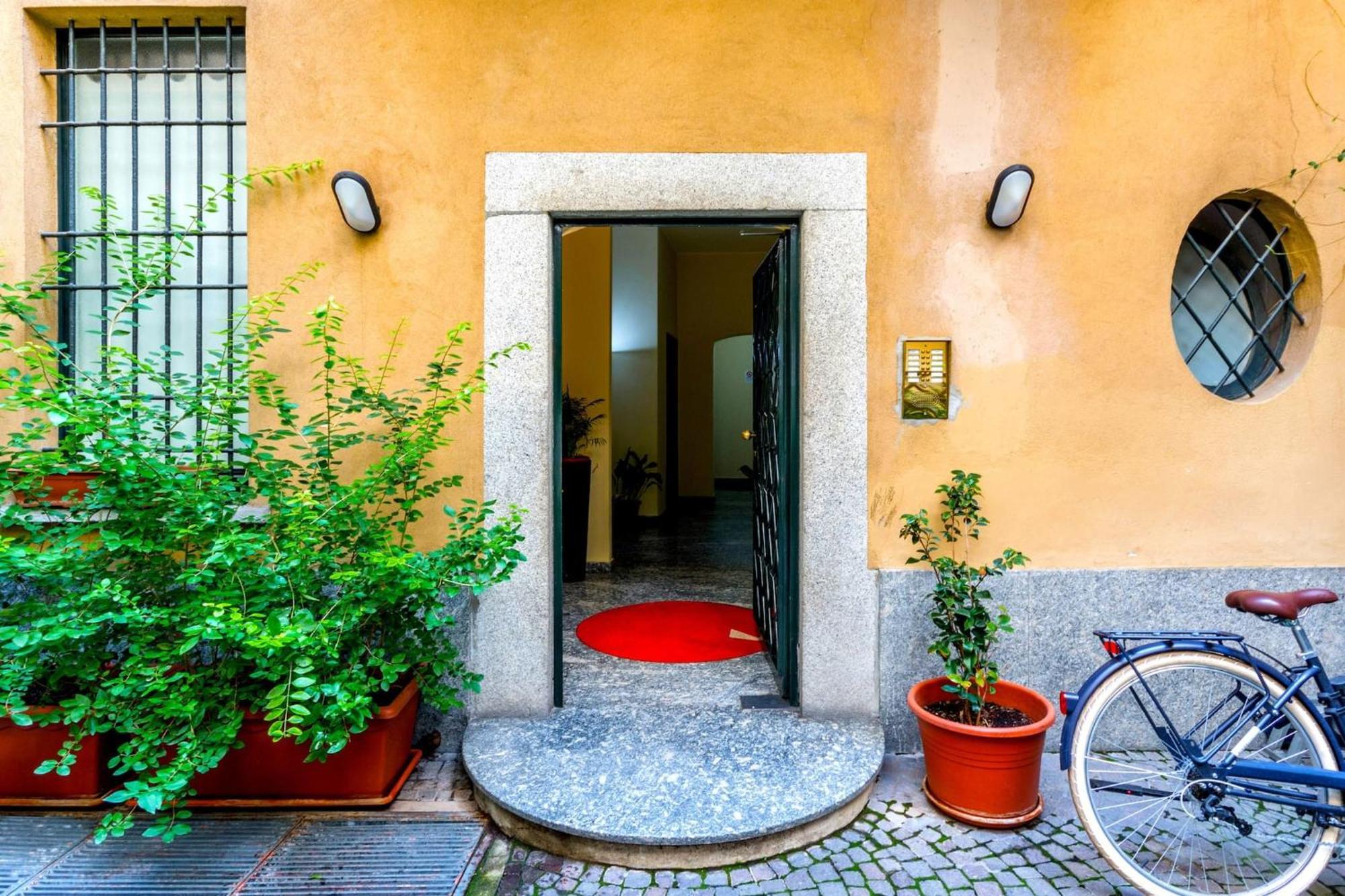 Lovely Apartments In The Hearth Of Brera By Rentopolis Milano Dış mekan fotoğraf